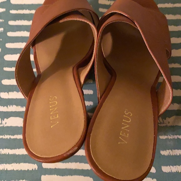 Leather Platform - Picture 3 of 4